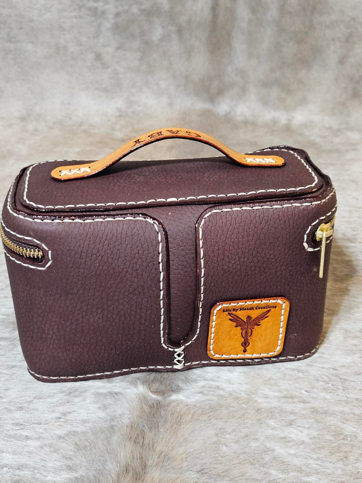 Bella Bag - Custom Leather Toiletry Bag